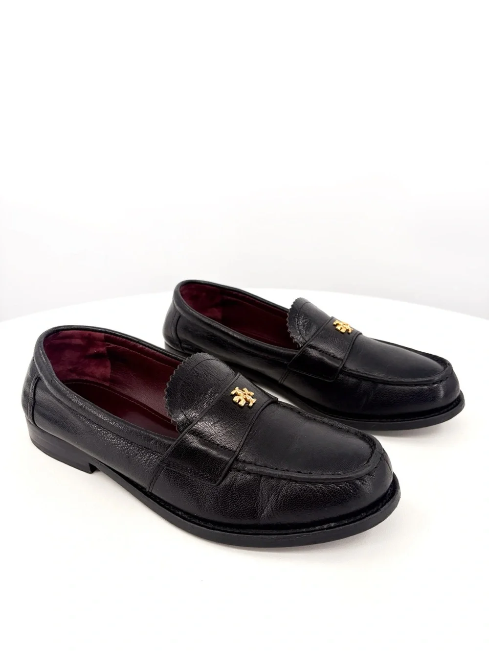 TORY BURCH Classic Loafers Black Leather Gold Double T 6.5